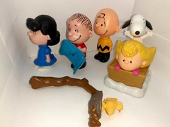 Lucy, Charlie E Sally Brown + Snoopy e Linus Mc Donalds 2015(3) - comprar online