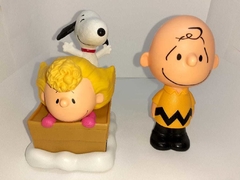 Charlie-E-Sally-Brown+Snoopy-Coleção-Mc-Donalds-2015