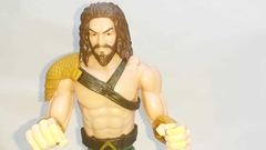 Imagem do Boneco Aquaman Dc Comics Mattel 30 Cm -11 Pontos Articulação