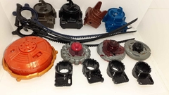 4 Piões Beyblades Originais Tomy Hasbro Usados Com Acessórios e Lançadores - comprar online