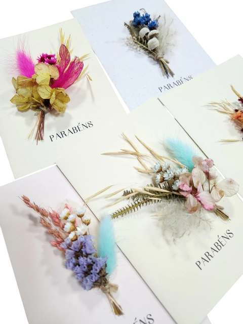 Cartão Artesanal "Parabéns" - Flores Desidratadas - comprar online