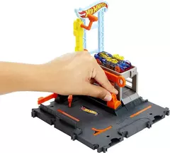 Pista de autos Hot Wheels City Downtown Repair Station color gris - tienda online