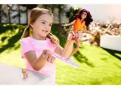 Imagen de Barbie La Película Muñeca Día De Surf Mascota Y Accesorios