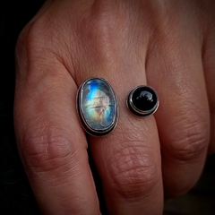 Anillo de Plata 925 con Piedra de la luna y Onix negro - comprar online