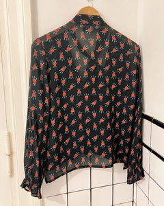 Blusa AY not dead en internet