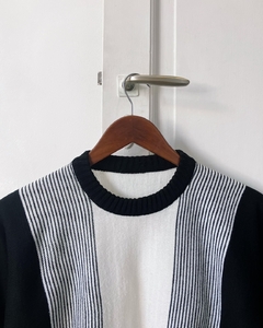 Sweater Líneas en internet