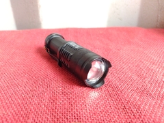 Linterna Táctica LED 7W Ultrafire - comprar online