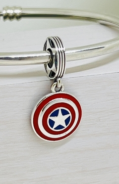 ESCUDO COLGANTE CAPITÁN AMERICA - AVENGERS - comprar online