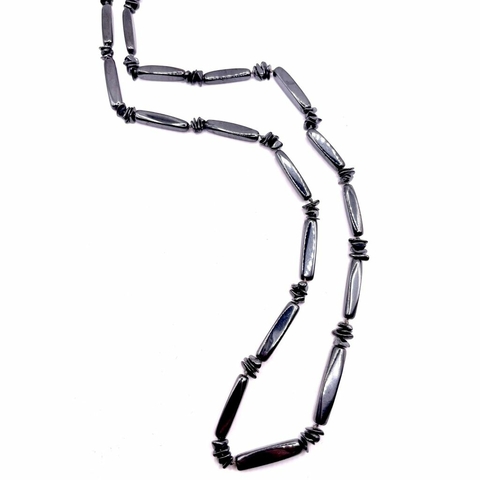 Colar Pedra Hematita Retângulo e cascalho By Peça Rara