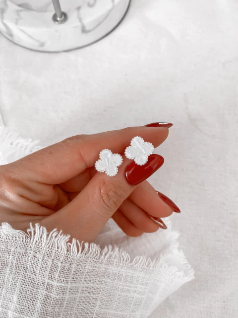 Aros pasantes Van Cleef Blanco - comprar online