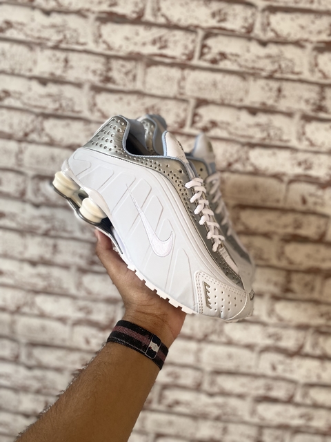 NIKE SHOX R4-BRANCO/PRATA/AZUL