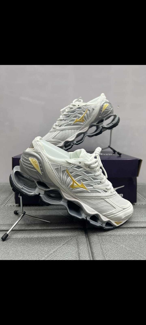MIZUNO WAVE PROPHECY 8 -BRANCO/DOURADO