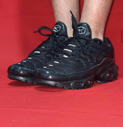 AIR MAX TN PLUS-BLACK