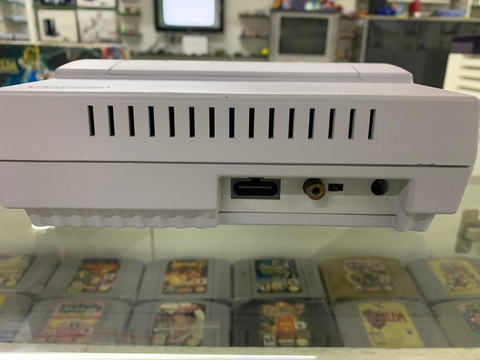 Super Nintendo com 3 jogos