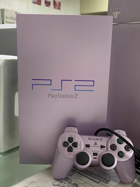 Playstation 2 FAT Sakura Edition