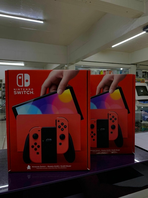 Nintendo Switch Versão Mario Red