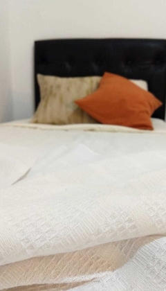 Almohadon Liso Canela en internet