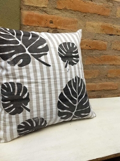 Funda Almohadon Rayas y Hojas en internet