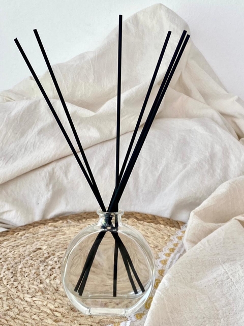 Difusor 150ml redondo con 6 varillas bambu negras