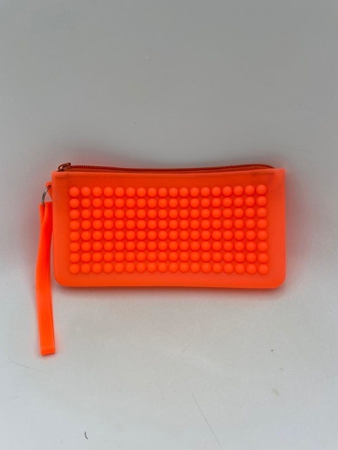 Cartuchera engomada naranja