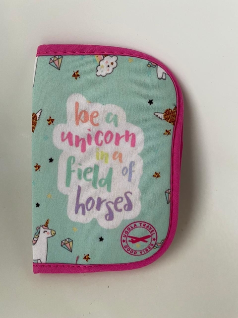 Funda para pasaporte celeste