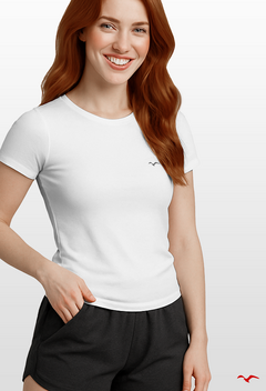 T-shirt Feminina BioFit Essencial - SANJA CO.
