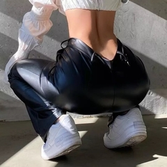 Calça Vintage de Couro na internet