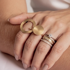ANEL CIRCULO COM PONTO DE DIAMANTE OURO 18K - comprar online