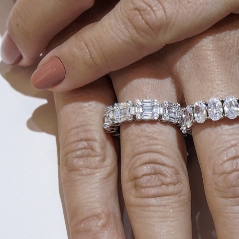Aliança inteira delicada prata 925 cravejada com zircônia