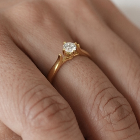Anel solitário de brilhante 30 pontos ouro 18k - comprar online