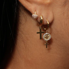 Brinco Argola Cruz ouro 18k