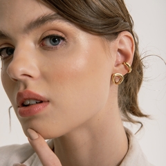BRINCO VAZADO GEOMETRICO OURO 18K - comprar online