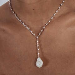 Colar gravata Riviera modelo faca com Pingente de Pérola Prata 925