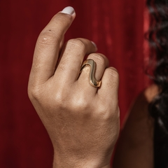 Anel Ondas ouro 18k - comprar online