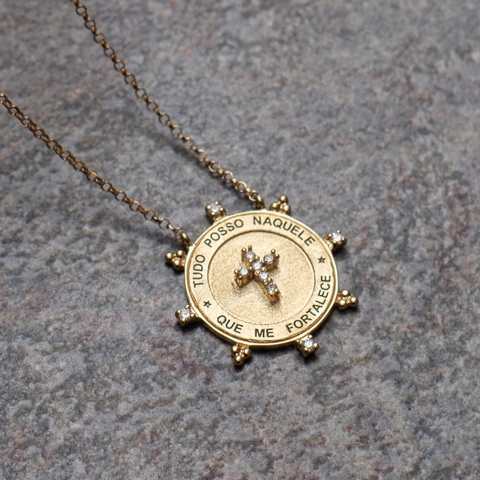 ESCAPULÁRIO TUDO POSSO NAQUELE QUE ME FORTACELE OURO 18k COM BRILHANTES