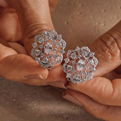 Brinco FLOR GRANDE PRESSÃO em zirconia branca prata 925 - comprar online
