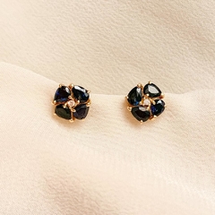Brinco Flor safira e brilhante ouro 18k