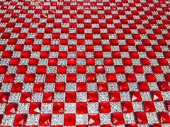 Manta - Quadrada Vermelha c/ Prata 8x8 - 24x40cm