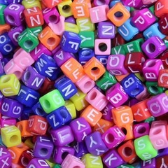 MIÇANGAS QUADRADO  LETRAS LEITOSO MULTICOLORIDO - 6MM C/100GR