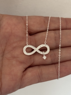 COLLAR INFINITO CUBIK en internet