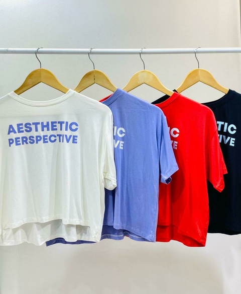 ESTI - REMERA "AESTHETIC"