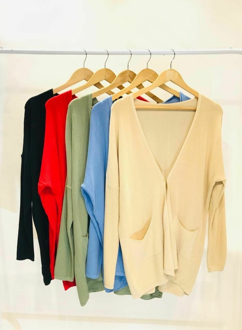 JKSC02 - CAPA CON BOLSILLOS