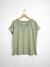 HANNA14 - REMERA BRODERY CON ENCAJE CUELLO V