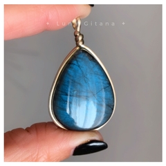 Imagen de Dije Artesanal Labradorita Azul