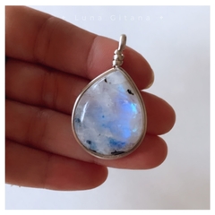 Dije Piedra de la Luna Turmalinada