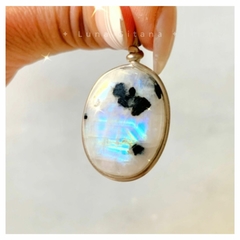 Dije Piedra de la Luna Turmalinada