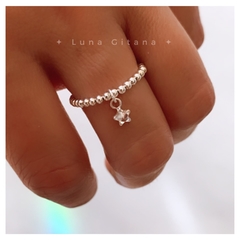 Anillos elásticos con dije cubic