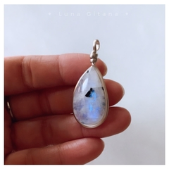 Dije Piedra de la Luna Turmalinada - comprar online