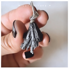 Collar Escoba de Bruja