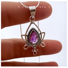 Dije Flor de Loto con piedra natural - comprar online